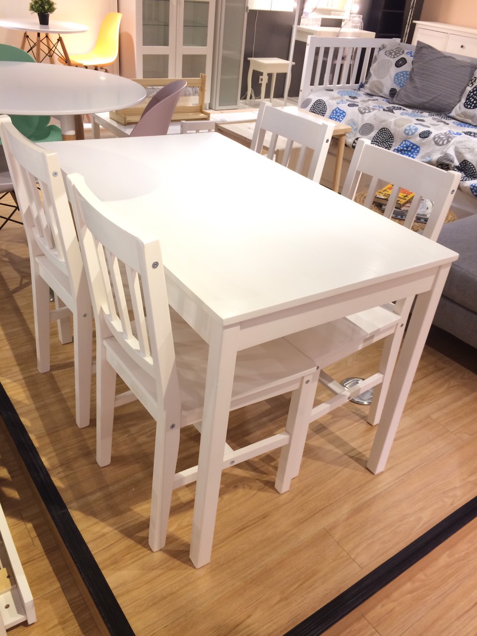 Dining Set with 4 Chairs (White) Furniture Source Philippines